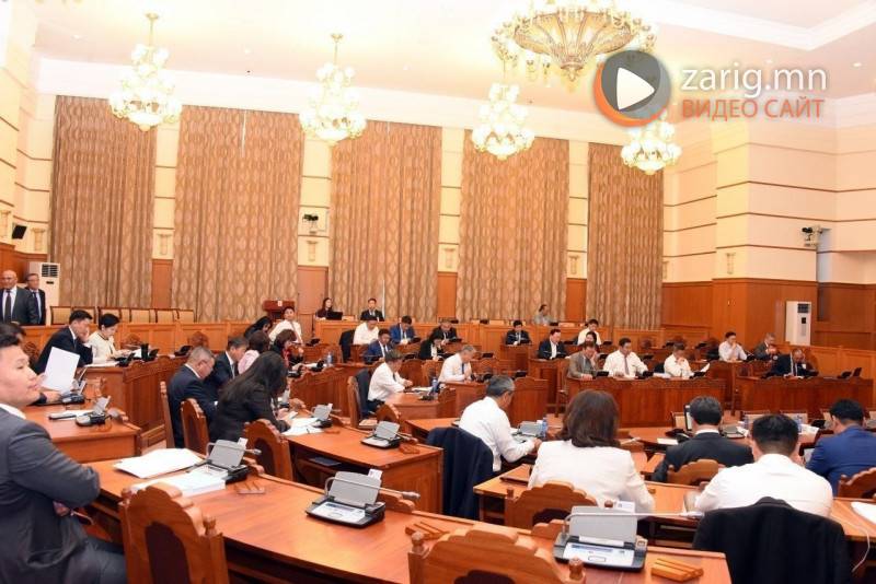 Холимог тогтолцоог унагахаар гишүүд сэм хуйвалджээ